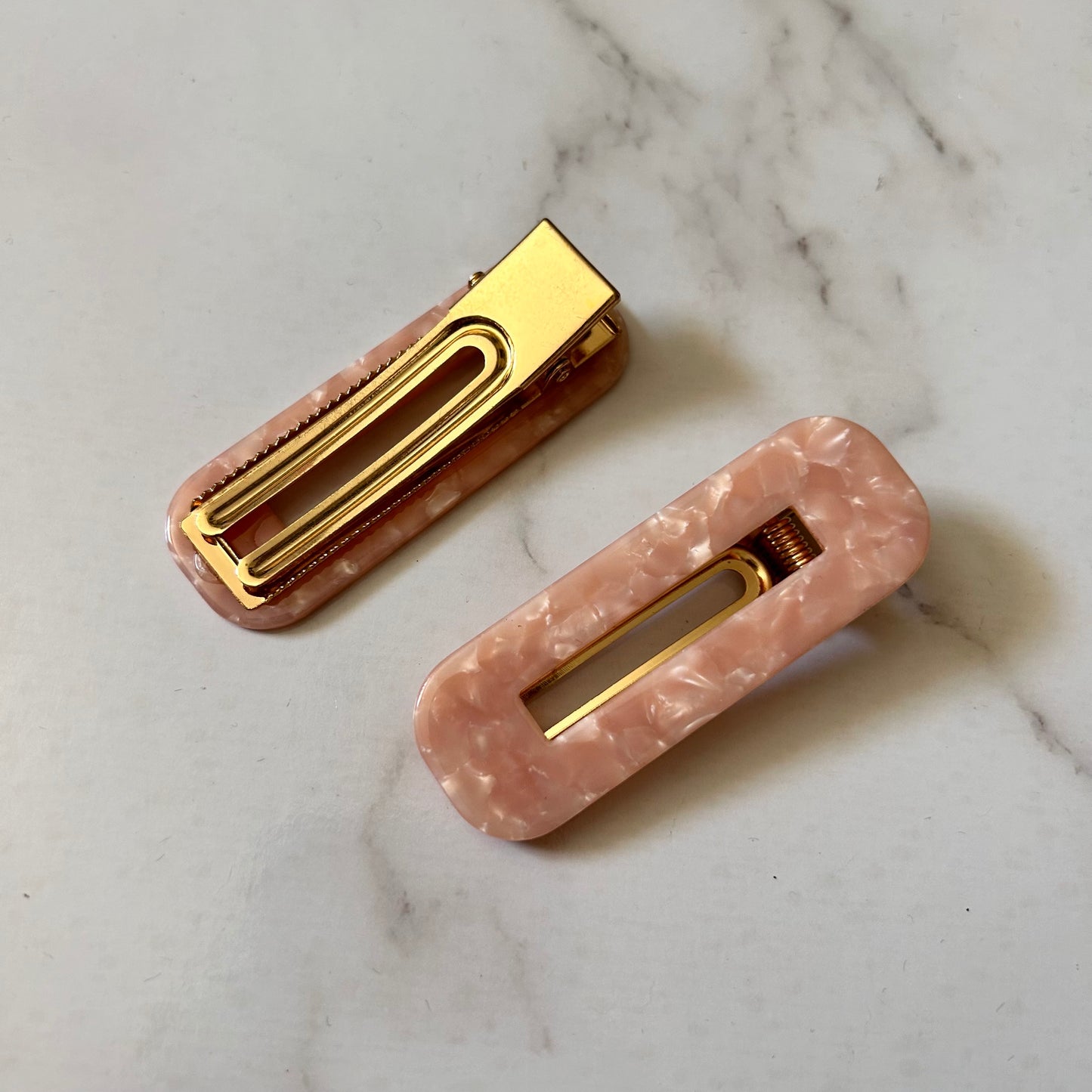 LightPink Round Hairclip