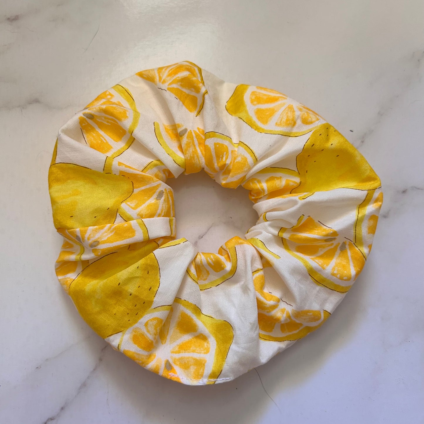 MainSqueeze Scrunchie