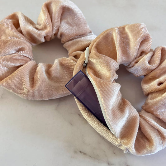 Caramel Clare Pocket Scrunchie