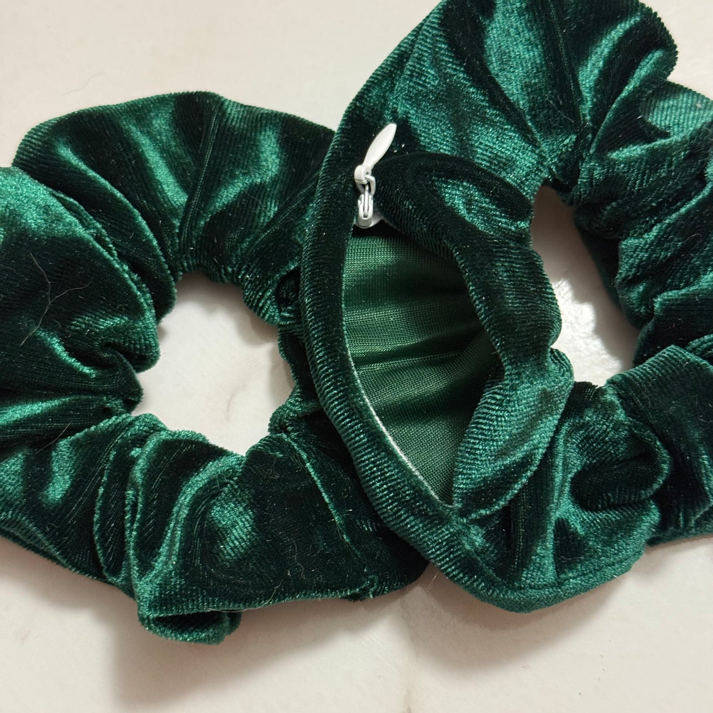 Mistletoe Clare Pocket Scrunchie