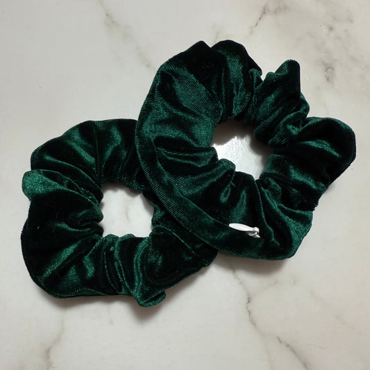 Mistletoe Clare Pocket Scrunchie